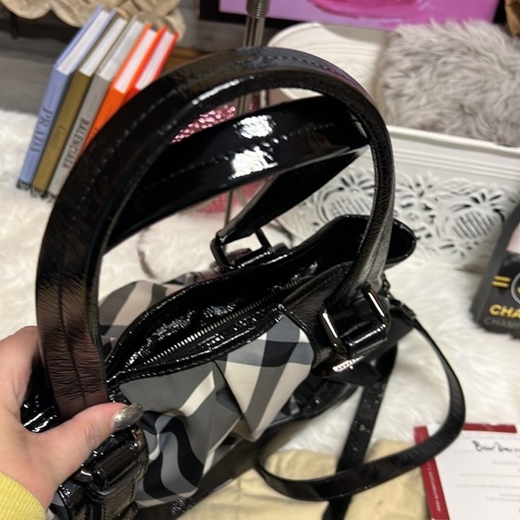 Burberry Black/Grey Nylon Check Large Tote Bag​​​ - Picture 9 of 10